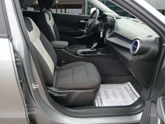 Used 2025 Chevrolet Trax LS FWD image 15