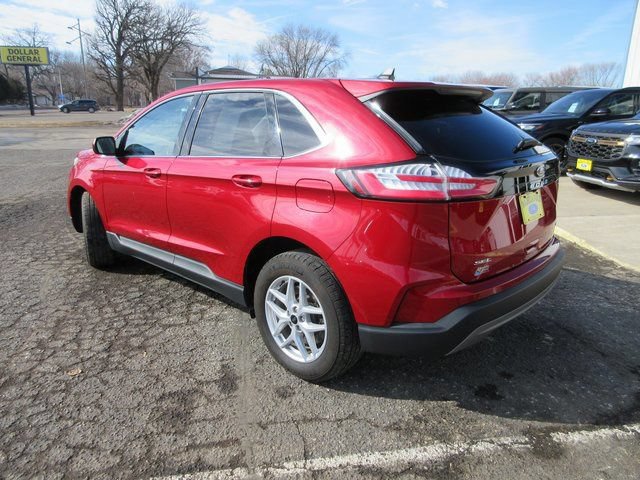 Certified 2024 Ford Edge SEL w/ Convenience Package AWD/4WD image 9