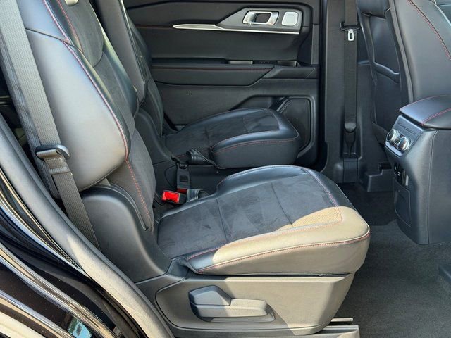 Certified 2025 Ford Explorer ST AWD/4WD image 7