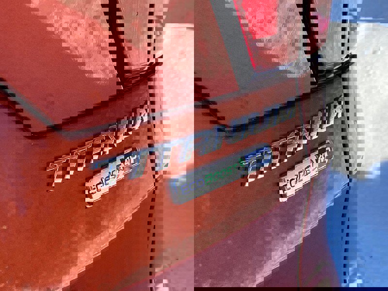 Certified 2019 Ford Escape Titanium image 10