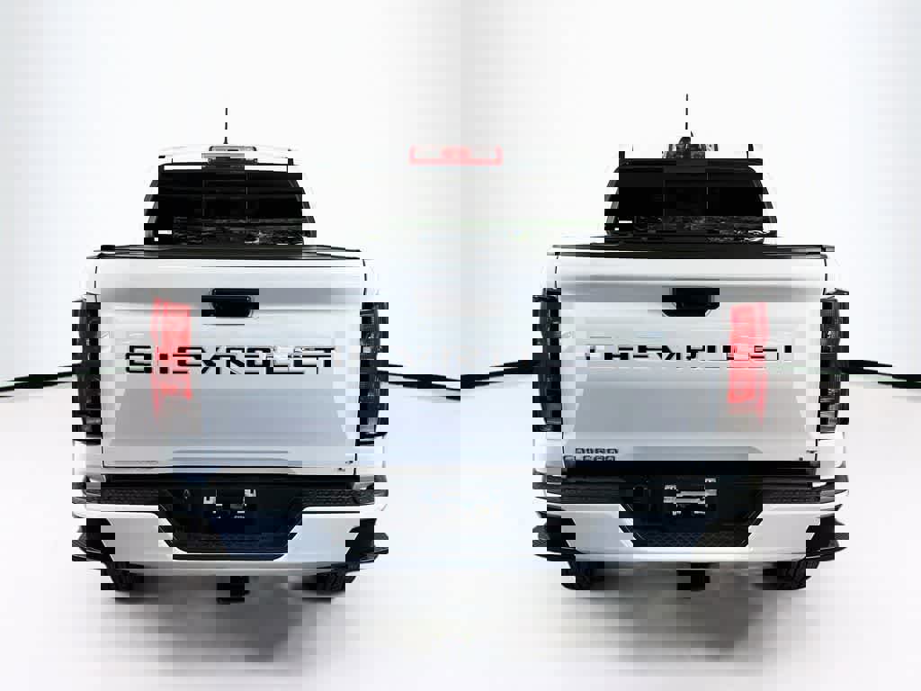 Used 2023 Chevrolet Colorado LT w/ LT Convenience Package image 4