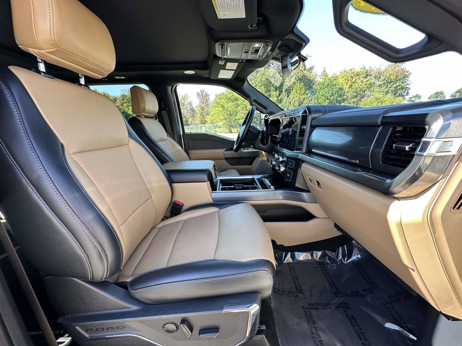 Certified 2024 Ford F250 Lariat w/ Lariat Ultimate Package AWD/4WD image 29