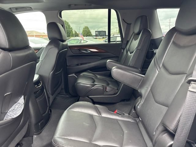 Used 2020 Cadillac Escalade Luxury w/ LPO, Radiant Package AWD/4WD image 34