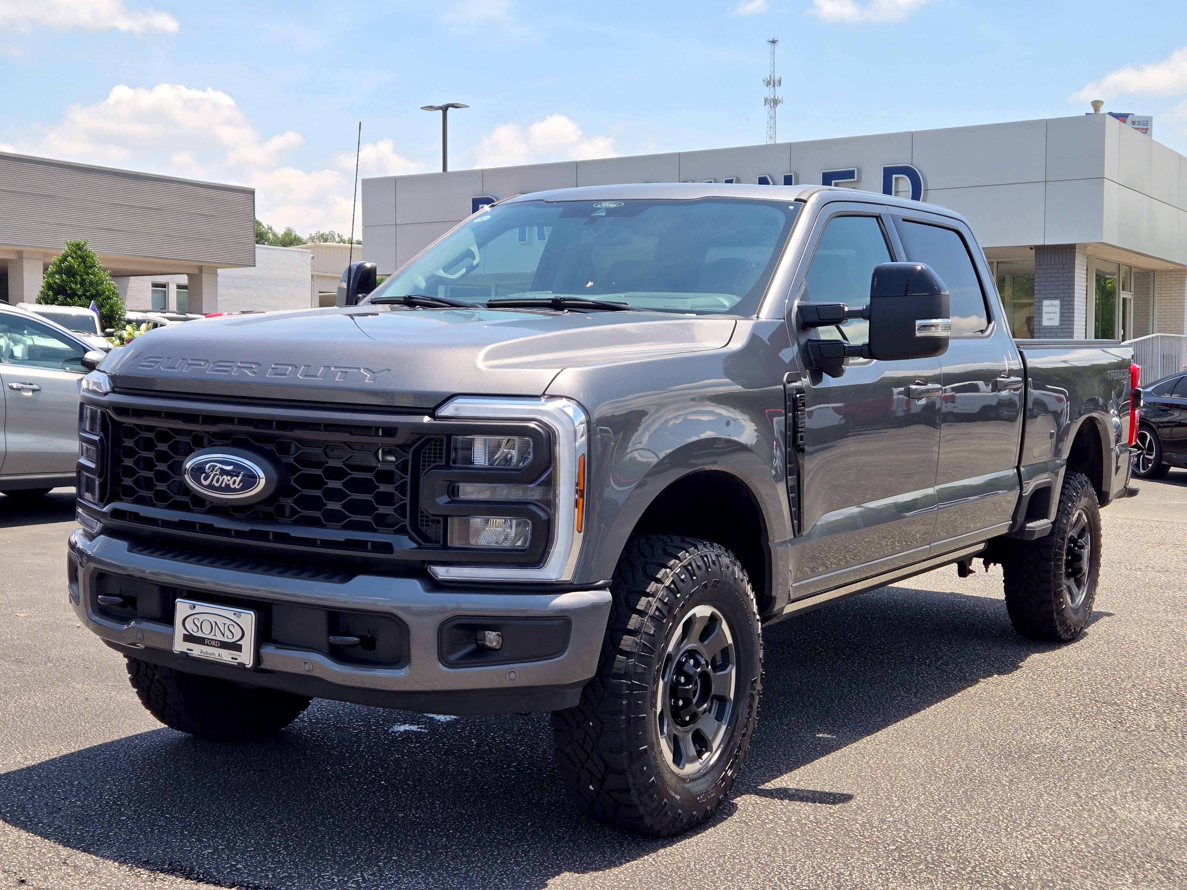 Certified 2024 Ford F250 Lariat w/ Lariat Ultimate Package AWD/4WD image 2