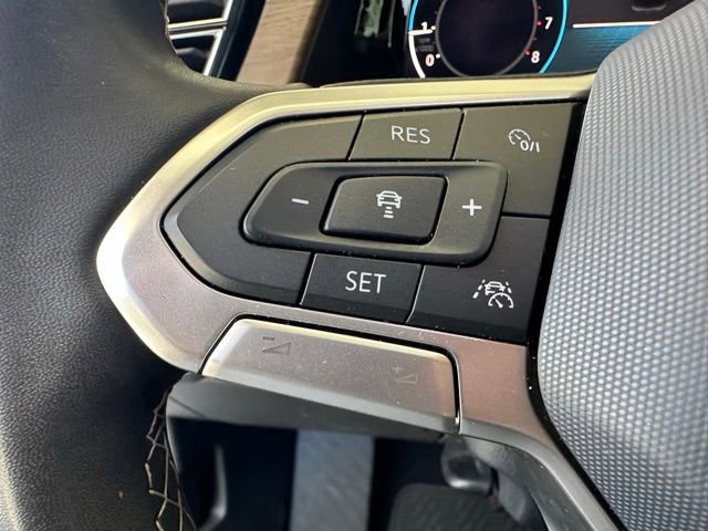 Used 2024 Volkswagen Atlas SE FWD image 23