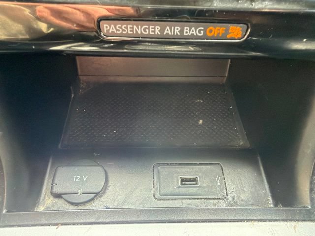Used 2022 Volkswagen Passat 2.0T SE FWD image 27