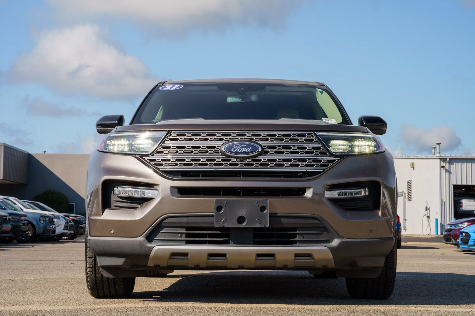 Certified 2021 Ford Explorer Limited AWD/4WD image 2