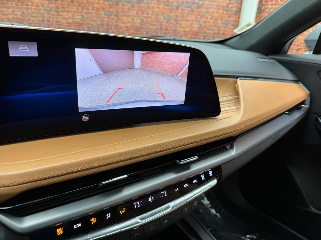 Used 2024 Cadillac XT4 Sport FWD image 22