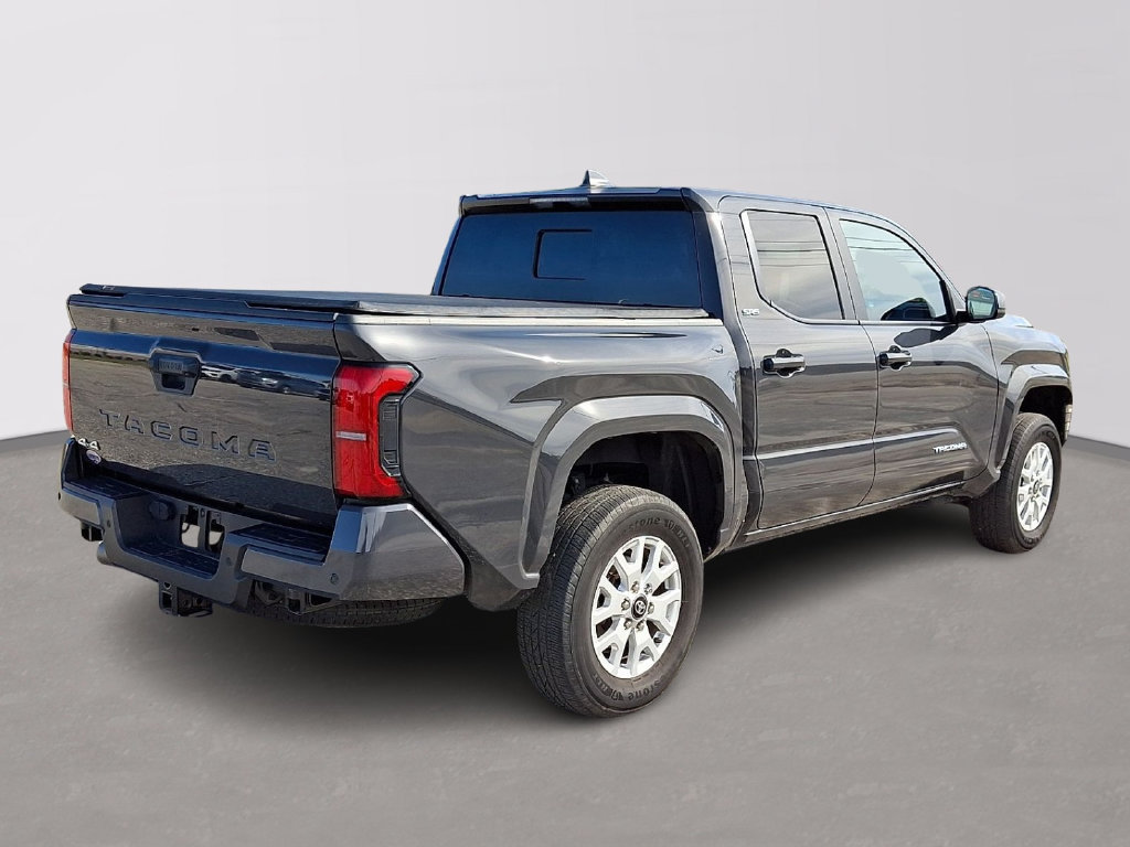 Used 2024 Toyota Tacoma SR5 AWD/4WD image 6