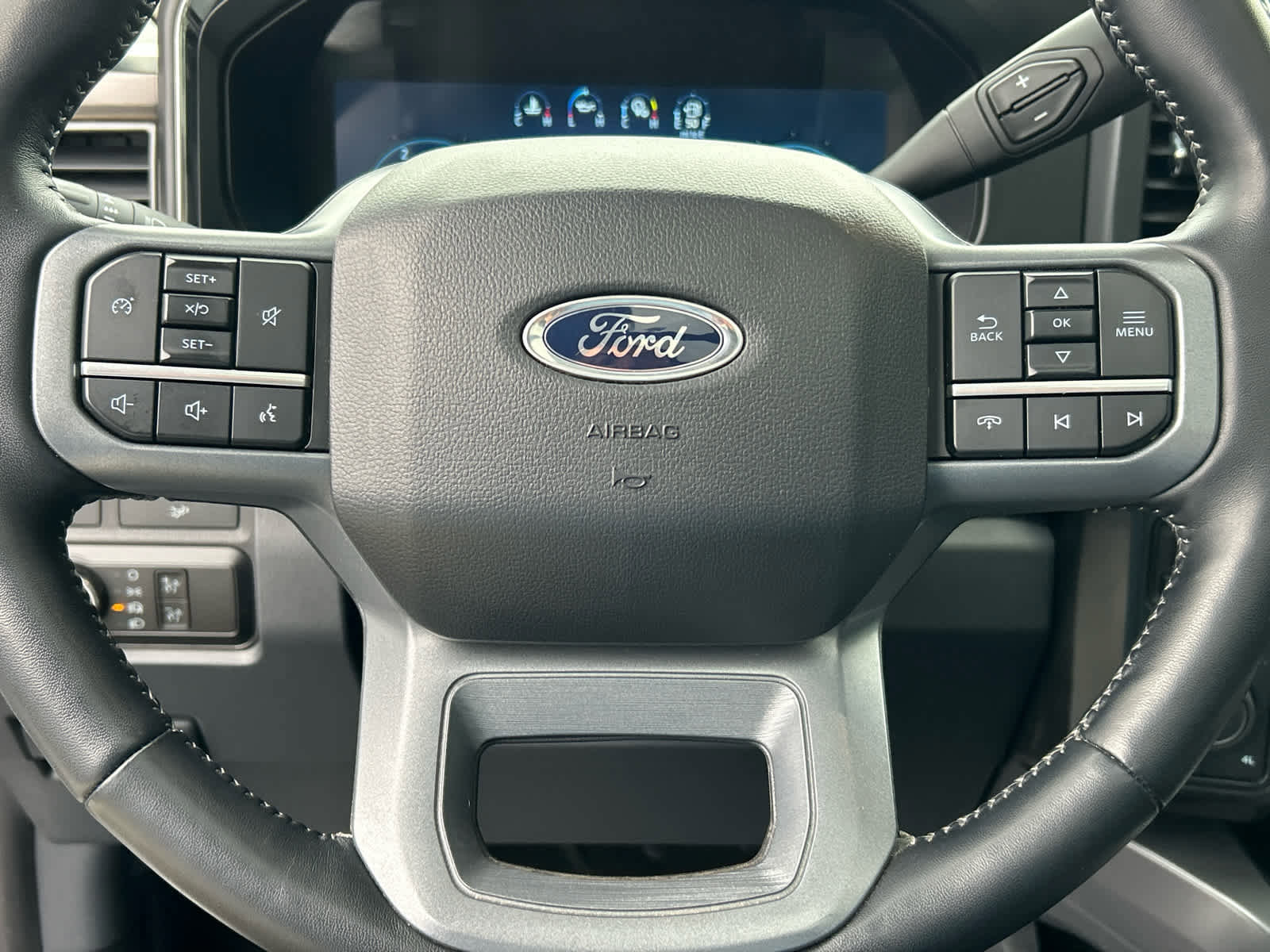 Certified 2024 Ford F350 Lariat image 37