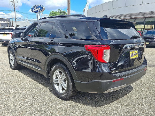 Certified 2022 Ford Explorer XLT w/ Equipment Group 202A image 22