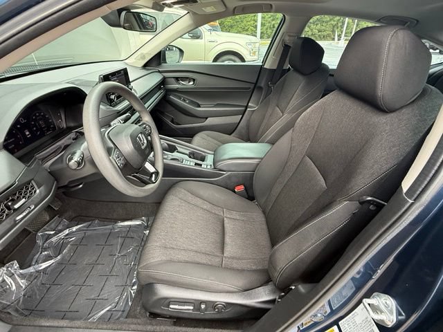 Used 2023 Honda Accord EX image 11