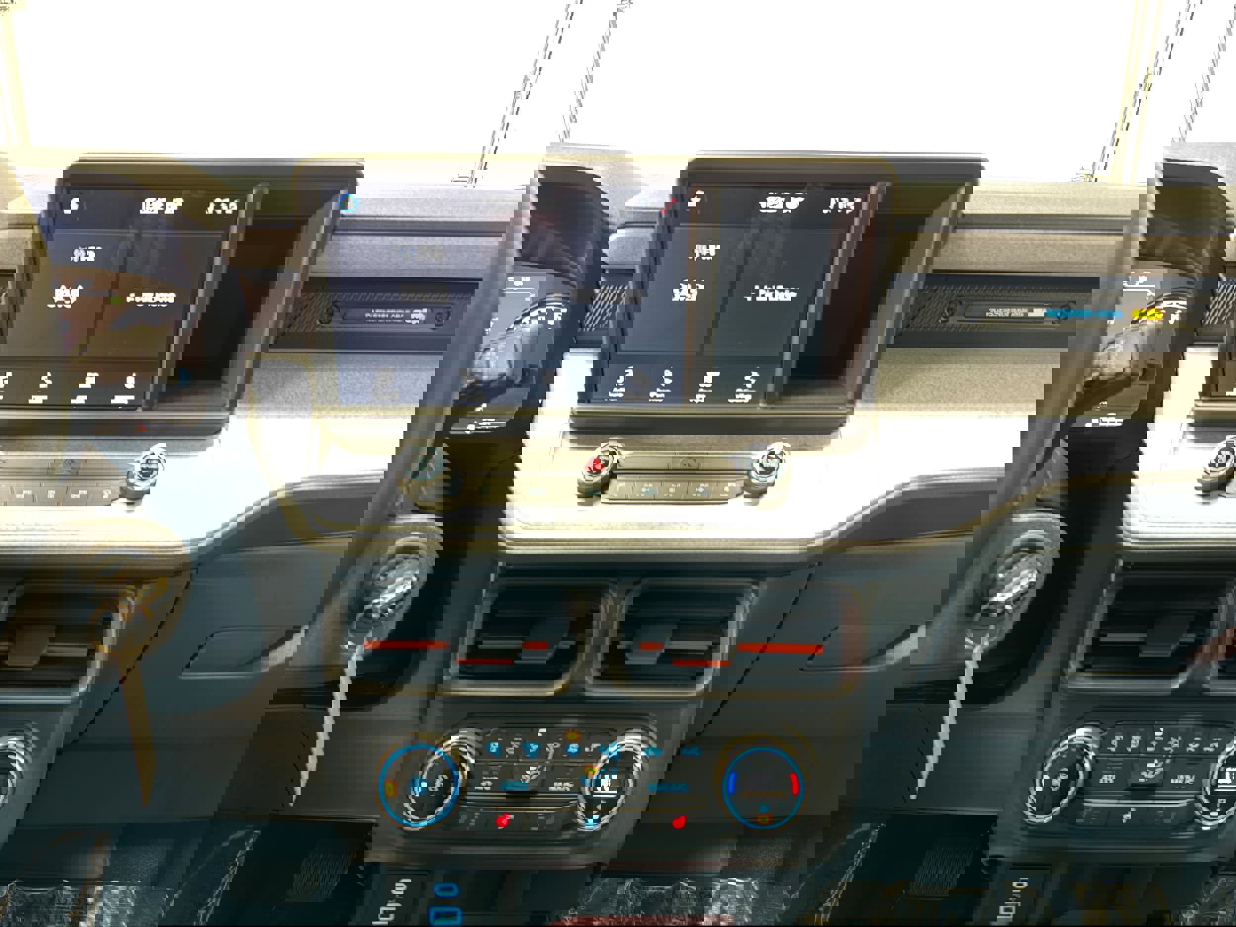 Certified 2022 Ford Maverick XLT w/ Equipment Group 300A Standard image 22