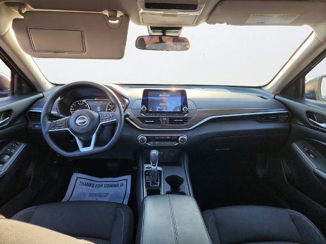 Used 2025 Nissan Altima 2.5 SV FWD image 20