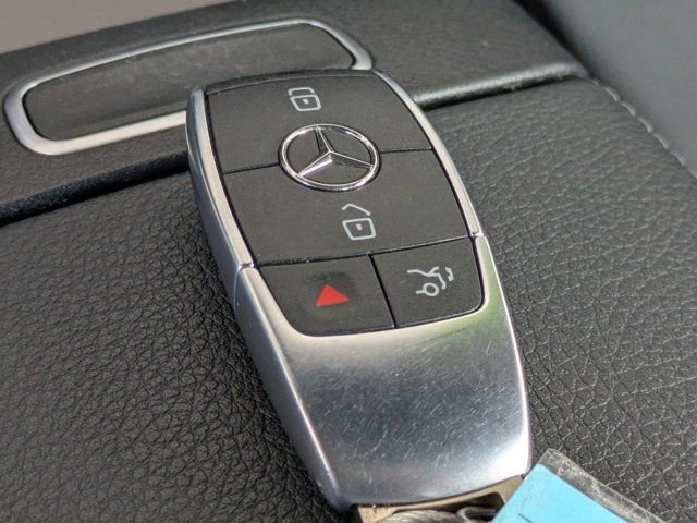 Used 2025 Mercedes-Benz CLA 250 4MATIC image 30