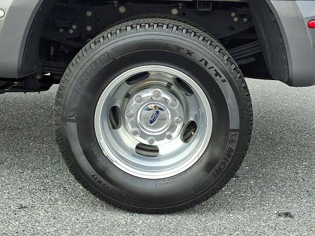 Certified 2024 Ford F350 Lariat w/ Lariat Ultimate Package AWD/4WD image 8