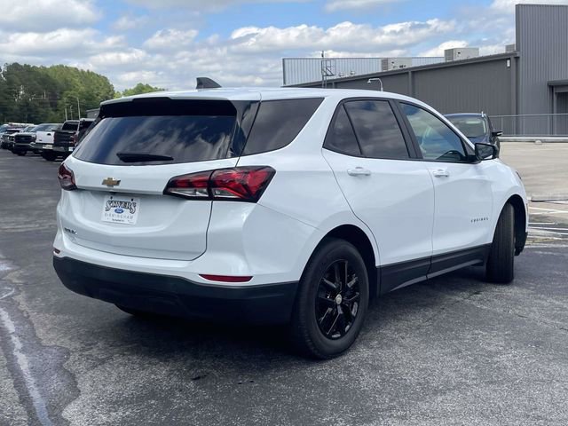 Used 2024 Chevrolet Equinox LS w/ LS Convenience Package FWD image 3