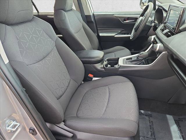 Used 2021 Toyota RAV4 XLE AWD/4WD image 20