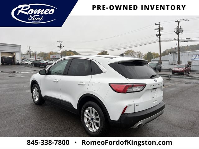 Certified 2022 Ford Escape SE w/ Cold Weather Package AWD/4WD image 7