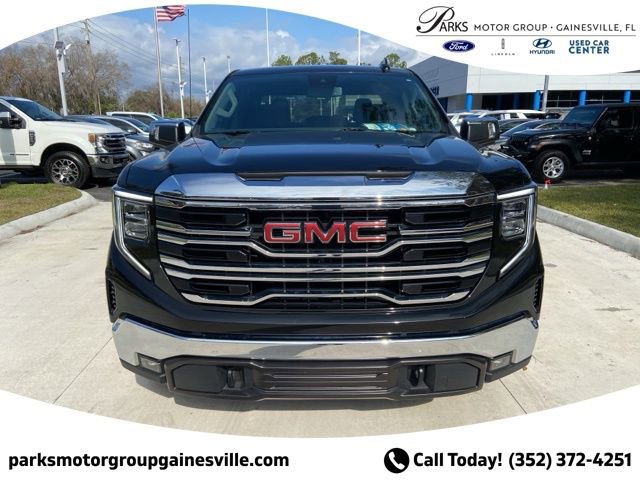 Used 2024 GMC Sierra 1500 SLT AWD/4WD image 9