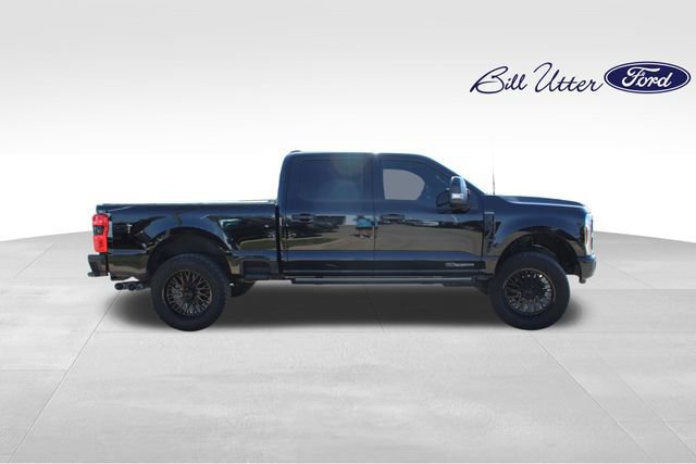 Certified 2025 Ford F250 Platinum w/ FX4 Off-Road Package image 6