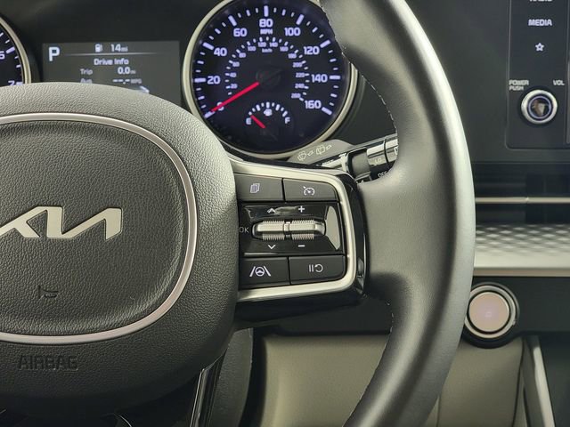 Used 2023 Kia Carnival LX FWD image 27