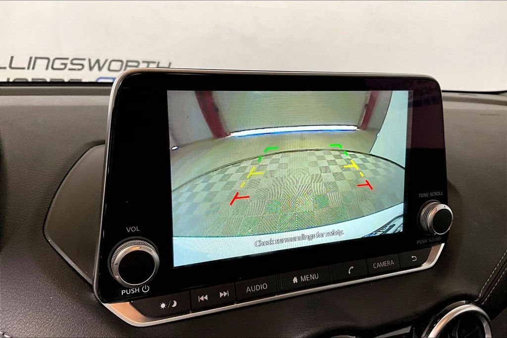 Used 2025 Nissan Sentra SV FWD image 17