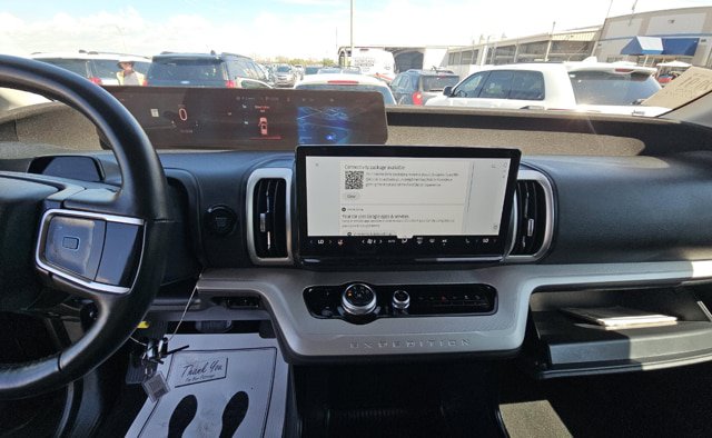 Certified 2025 Ford Expedition Active AWD/4WD image 14