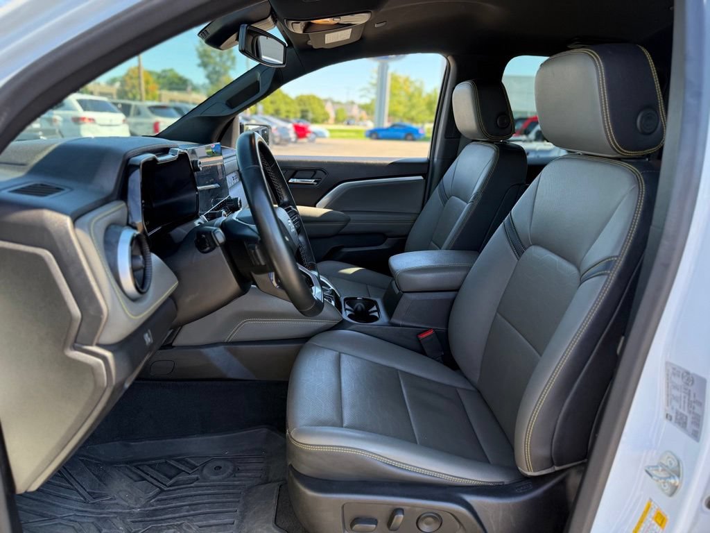 Used 2023 Chevrolet Colorado ZR2 w/ ZR2 Convenience Package III AWD/4WD image 12