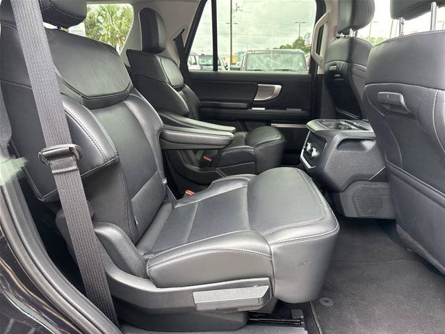 Certified 2025 Ford Expedition Platinum AWD/4WD image 23
