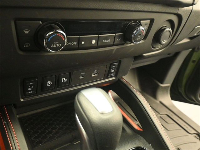 Used 2025 Nissan Frontier PRO-4X w/ Pro Convenience Package image 19