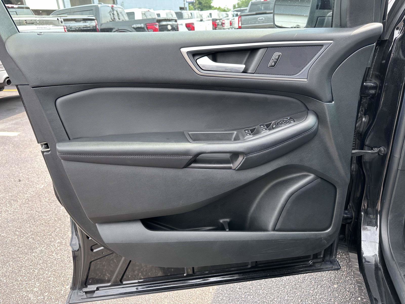 Certified 2023 Ford Edge SEL w/ Convenience Package AWD/4WD image 9