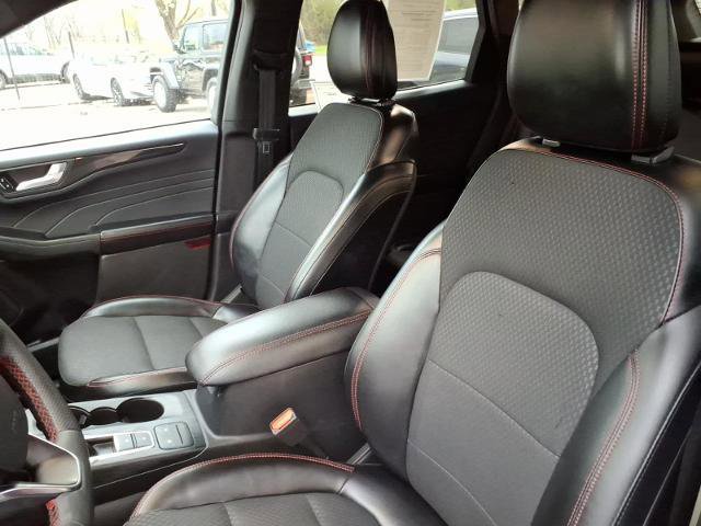 Certified 2023 Ford Escape ST-Line AWD/4WD image 12