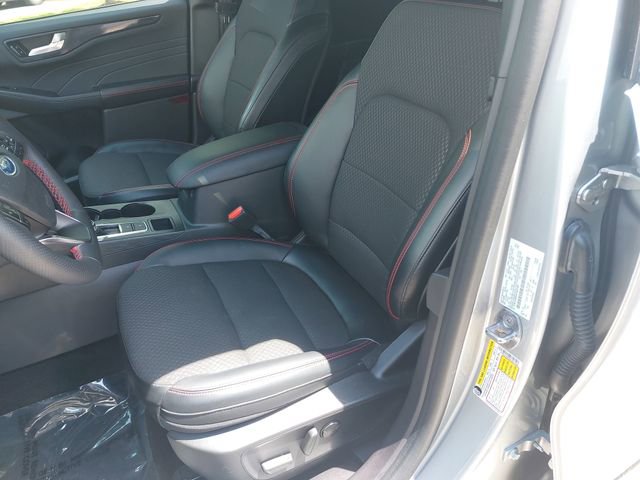 Certified 2023 Ford Escape ST-Line w/ Tech Pack #1 AWD/4WD image 15