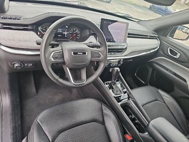 Used 2024 Jeep Compass Latitude AWD/4WD image 15