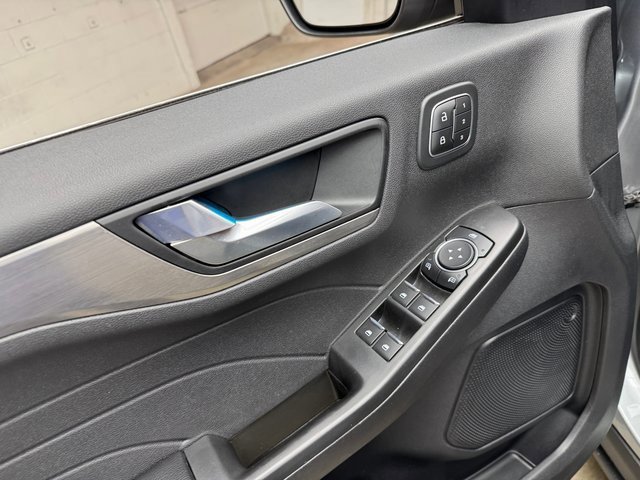 Certified 2022 Ford Escape Titanium w/ Class II Trailer Tow Package image 12