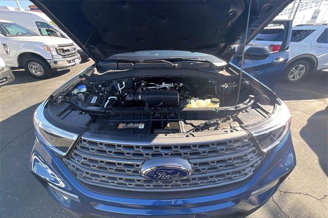 Certified 2022 Ford Explorer XLT w/ Equipment Group 202A image 10