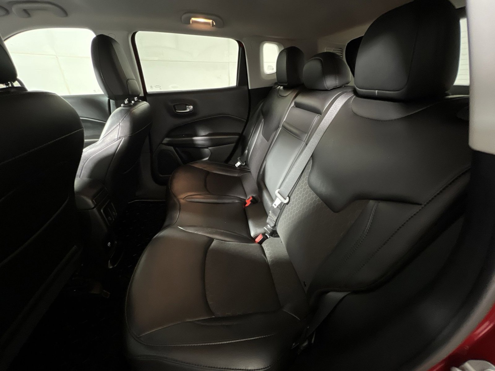 Used 2020 Jeep Compass Latitude image 23