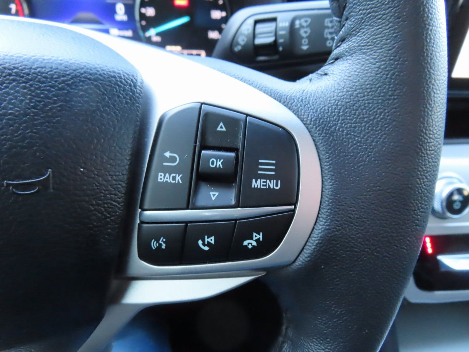 Certified 2024 Ford Explorer XLT image 18