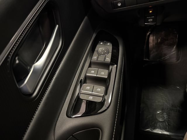 Used 2025 Nissan Murano SV AWD/4WD image 19