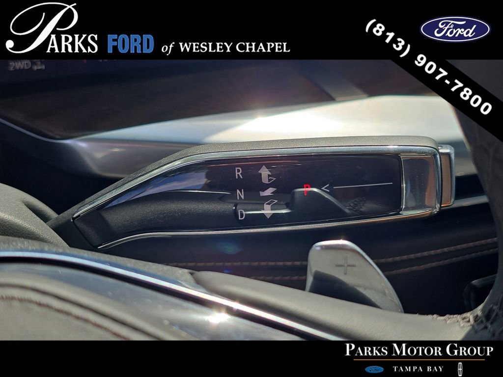 Used 2025 Cadillac Escalade ESV Sport Platinum w/ LPO, ONYX Package image 36