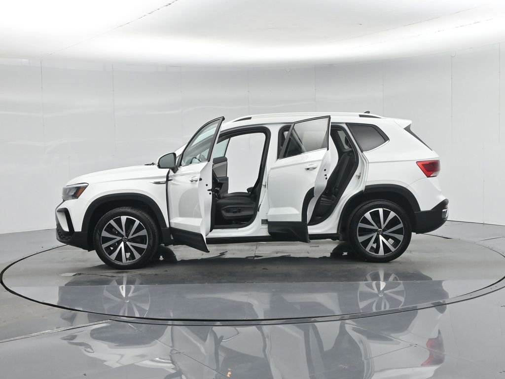 Used 2022 Volkswagen Taos SE image 35