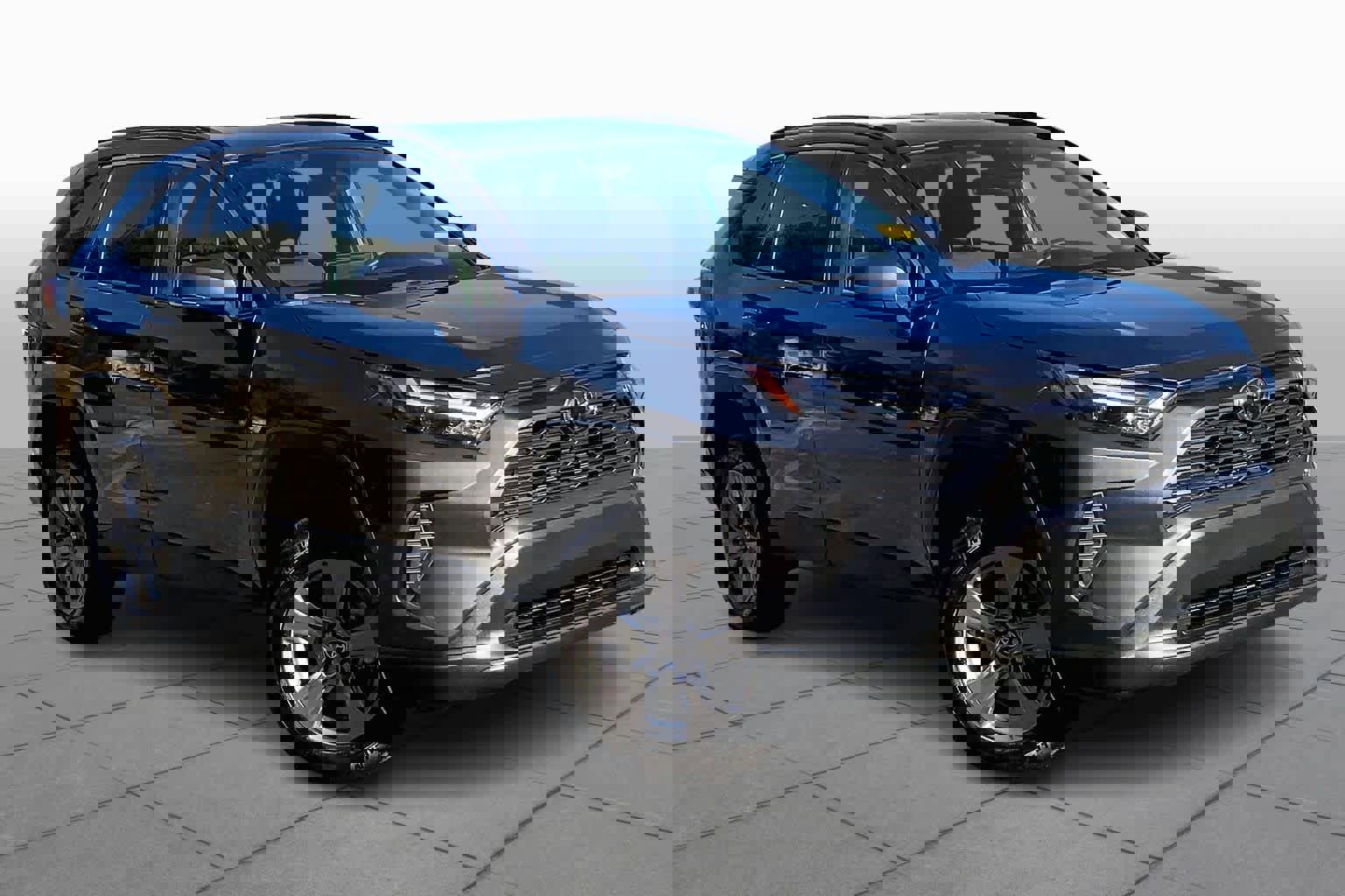 Used 2024 Toyota RAV4 XLE image 2