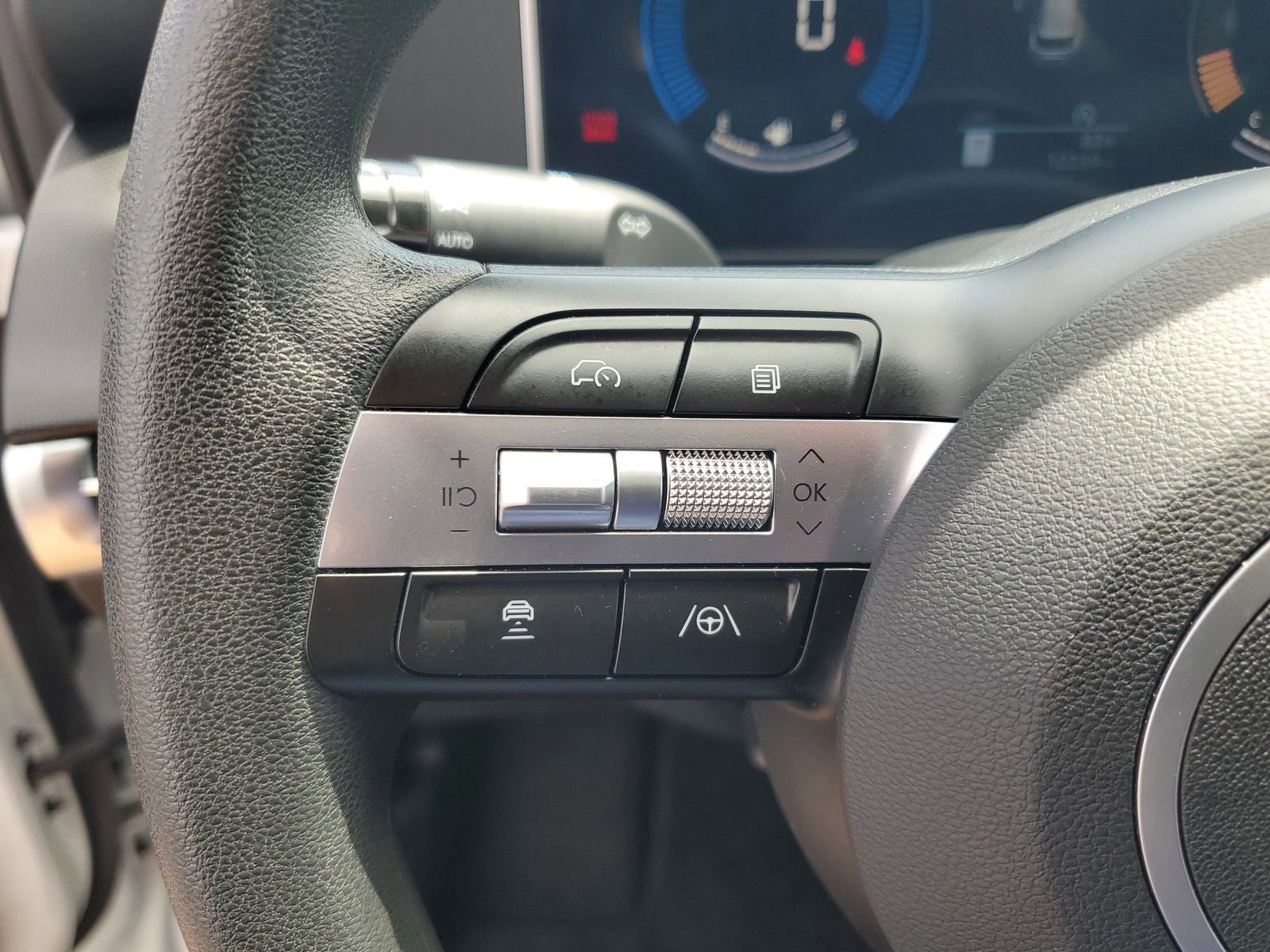 Used 2025 Hyundai Tucson SE image 18