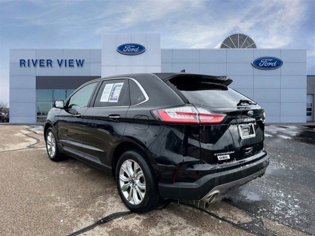 Certified 2022 Ford Edge Titanium image 2
