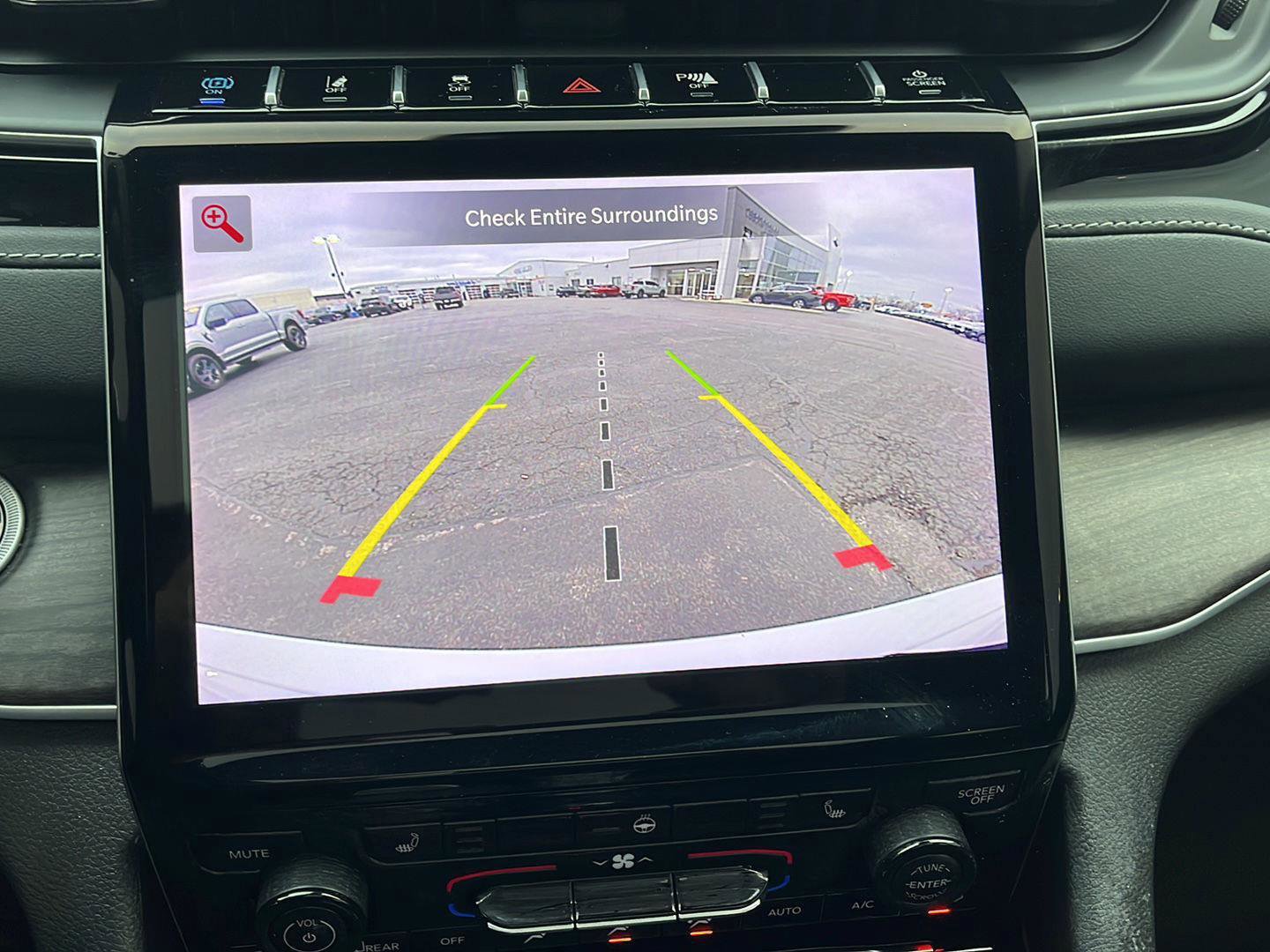 Used 2024 Jeep Grand Cherokee Limited 4xe image 27