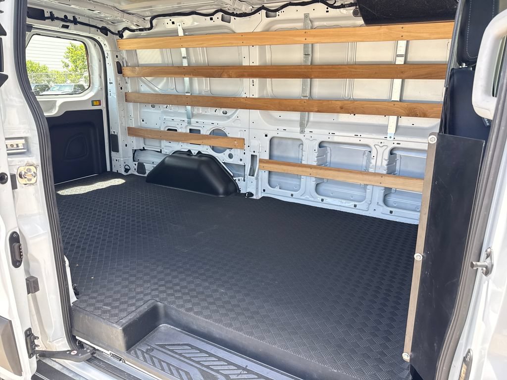 Certified 2025 Ford Transit 250 Low Roof w/ Exterior Upgrade Package RWD image 24