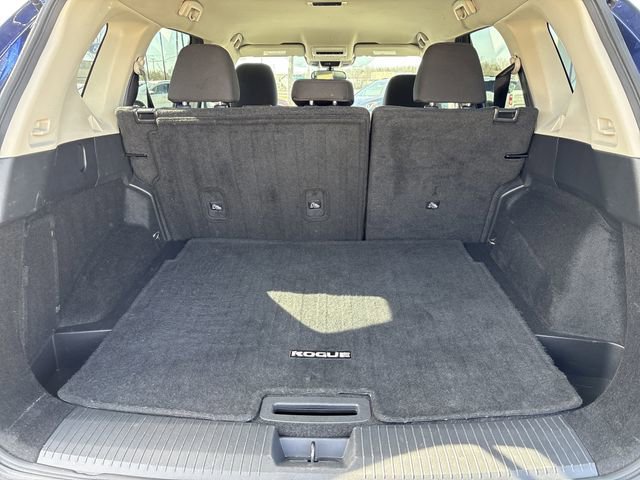 Used 2023 Nissan Rogue S image 45