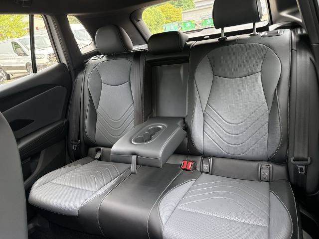 Used 2025 Volkswagen Tiguan SE R-Line AWD/4WD image 22
