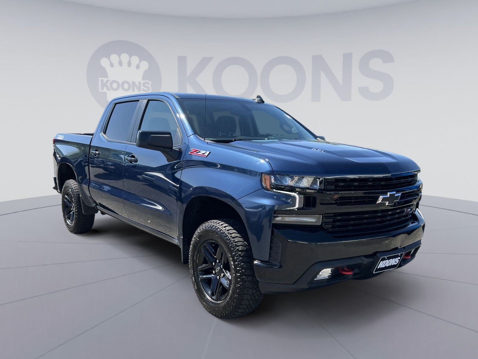 Used 2022 Chevrolet Silverado 1500 LT Trail Boss w/ Bed Protection Package AWD/4WD image 2
